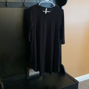 3/4 sleeve black basic dress